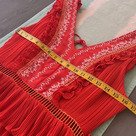 Moon River Floral Embroidered Detail Ruffle & Pleated Sleeveless‎ Mini Dress - Picture 10 of 13